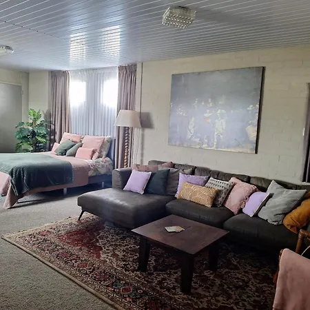 Overnachten In De Kroeg شقة Oijen